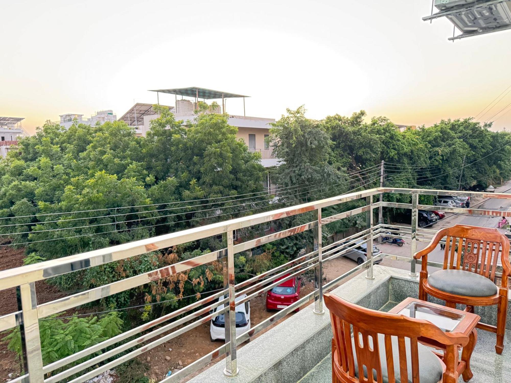 Stayluxe Serviced Apartments, Artemis Hospital Gurgaon Exterior photo